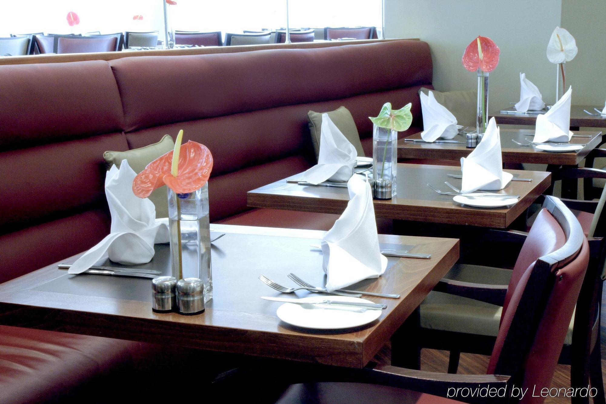 Holiday Inn London-Shepperton Restaurant foto